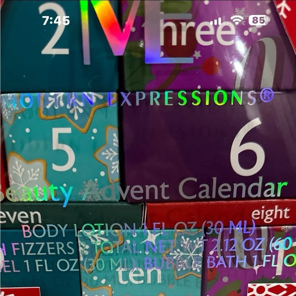 Modern Expressions Beauty Advent Calendar. Brand New in Original Box!
